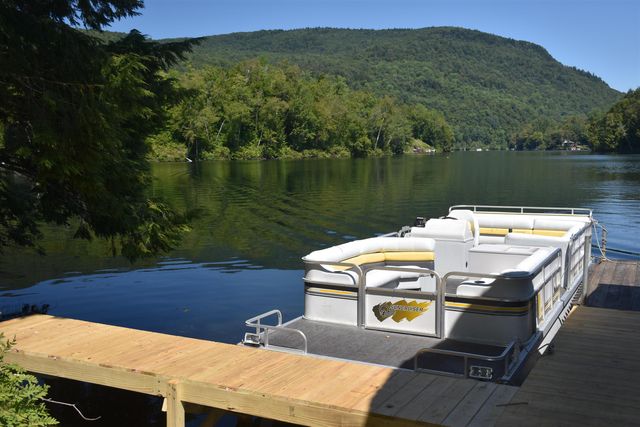 195 Meadow Lane, Woodbury, VT 05681