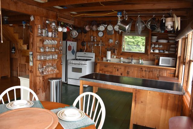 195 Meadow Lane, Woodbury, VT 05681