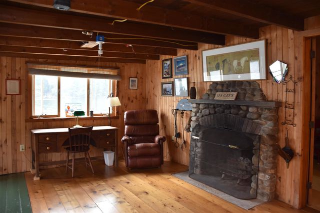 195 Meadow Lane, Woodbury, VT 05681
