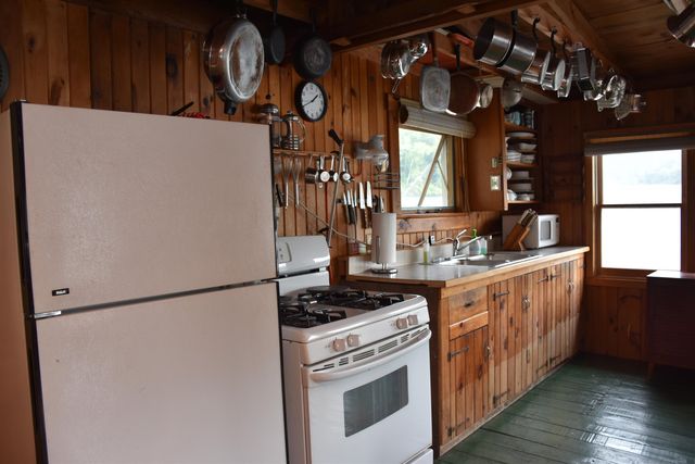 195 Meadow Lane, Woodbury, VT 05681