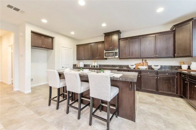 7114 Beckett Field, Eastvale, CA 92880