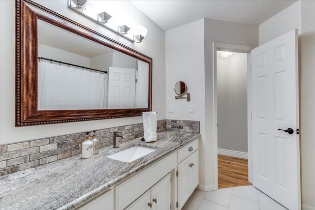 8509 W Northridge St, Wichita, KS 67205