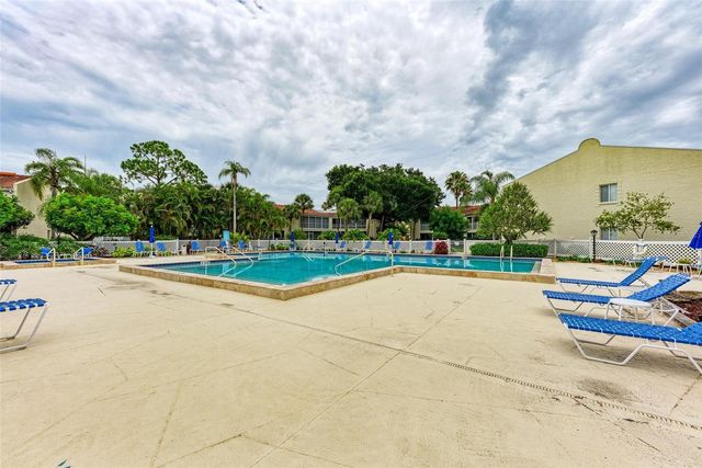 6101 34TH STREET W 11G, Bradenton, FL 34210