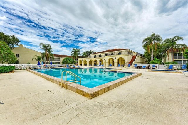 6101 34TH STREET W 11G, Bradenton, FL 34210