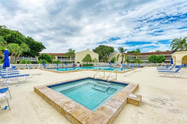 6101 34TH STREET W 11G, Bradenton, FL 34210