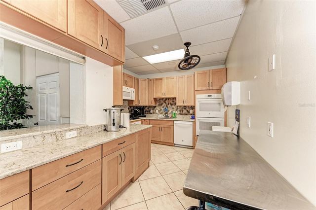 6101 34TH STREET W 11G, Bradenton, FL 34210