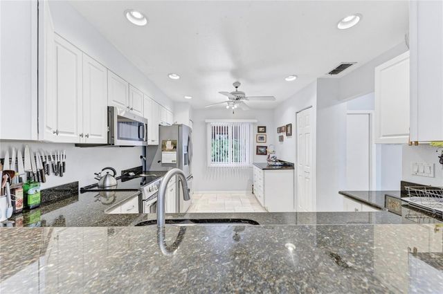 6101 34TH STREET W 11G, Bradenton, FL 34210