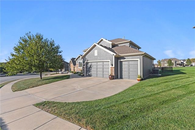 1214 High Ridge Court, Raymore, MO 64083