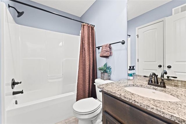 1214 High Ridge Court, Raymore, MO 64083