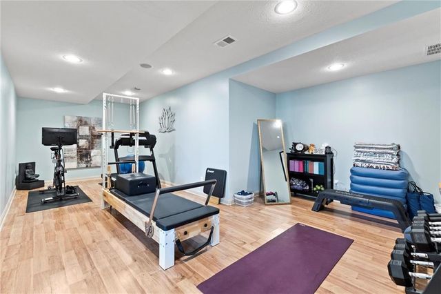 1214 High Ridge Court, Raymore, MO 64083