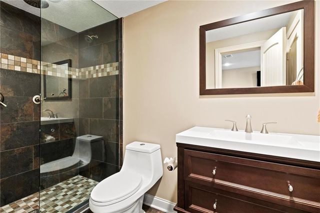 1214 High Ridge Court, Raymore, MO 64083