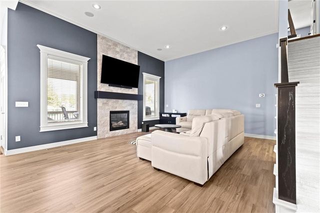 1214 High Ridge Court, Raymore, MO 64083