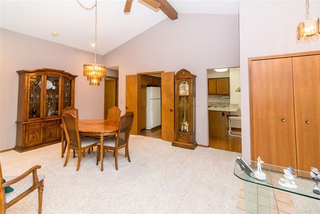 37648 N Laurel Park Drive 63, Livonia, MI 48152