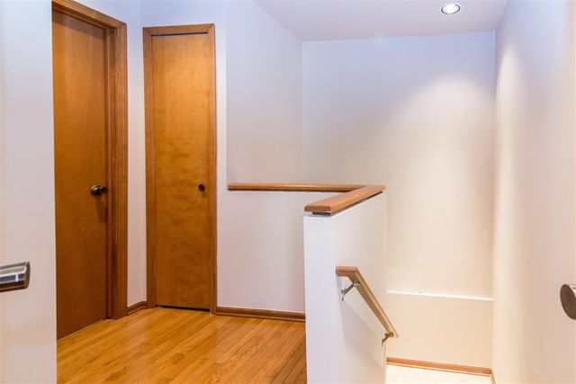 37648 N Laurel Park Drive 63, Livonia, MI 48152