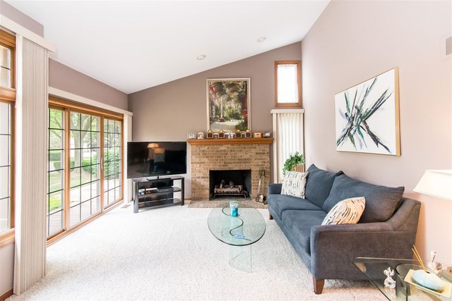 37648 N Laurel Park Drive 63, Livonia, MI 48152