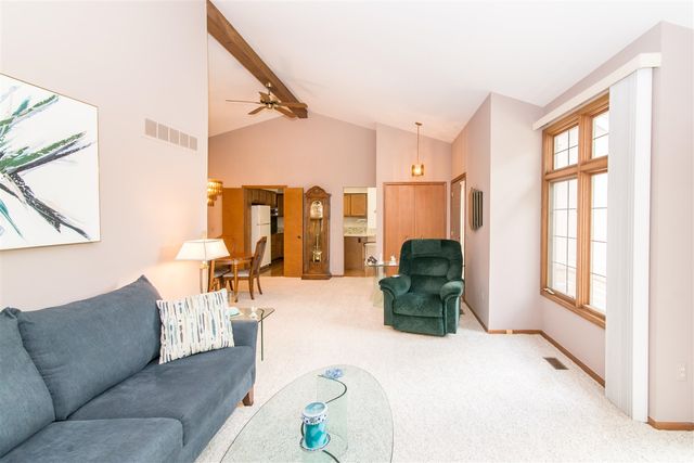37648 N Laurel Park Drive 63, Livonia, MI 48152