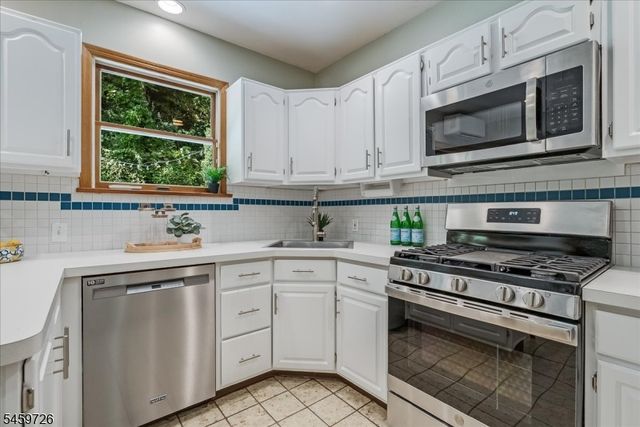 52 Warfield St, Montclair Twp., NJ 07043