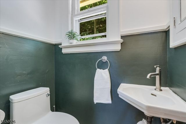 52 Warfield St, Montclair Twp., NJ 07043