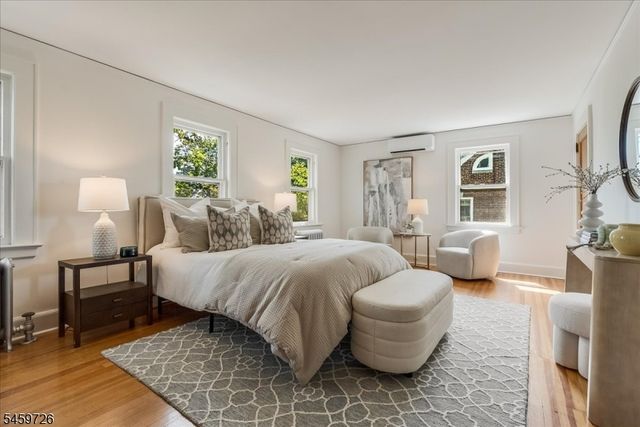 52 Warfield St, Montclair Twp., NJ 07043