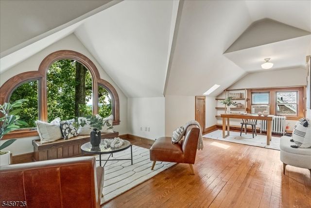 52 Warfield St, Montclair Twp., NJ 07043