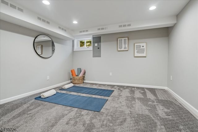 52 Warfield St, Montclair Twp., NJ 07043