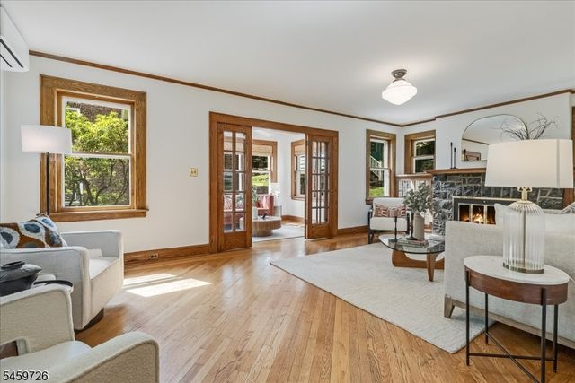 52 Warfield St, Montclair Twp., NJ 07043