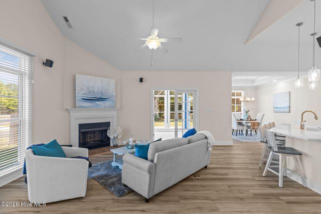 1 Bay Drive, Sneads Ferry, NC 28460