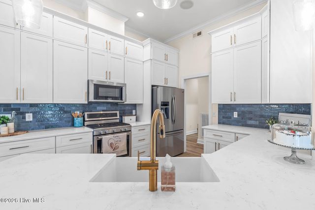 1 Bay Drive, Sneads Ferry, NC 28460