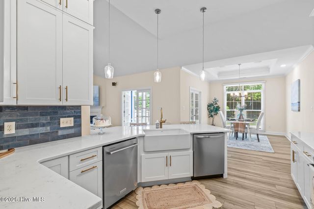 1 Bay Drive, Sneads Ferry, NC 28460