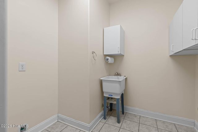 1 Bay Drive, Sneads Ferry, NC 28460