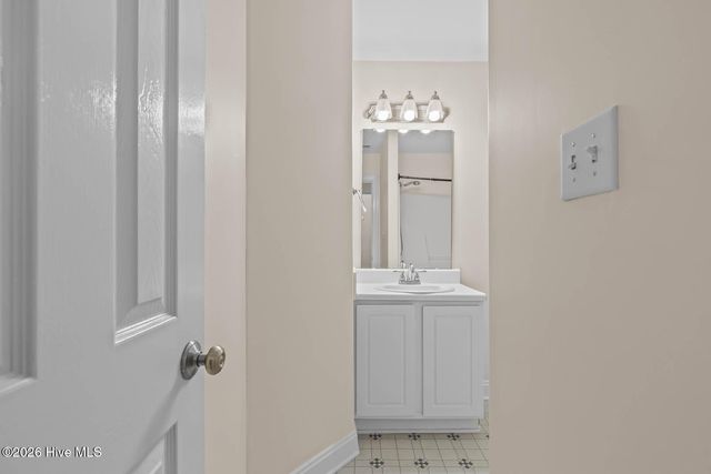 1 Bay Drive, Sneads Ferry, NC 28460