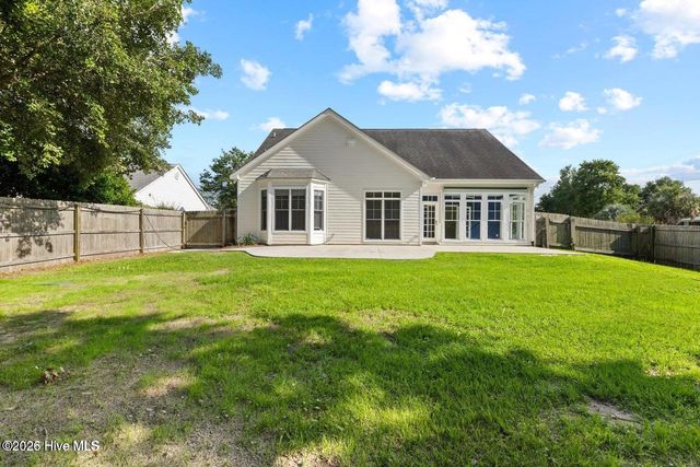 1 Bay Drive, Sneads Ferry, NC 28460