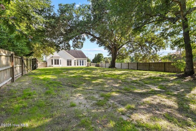 1 Bay Drive, Sneads Ferry, NC 28460