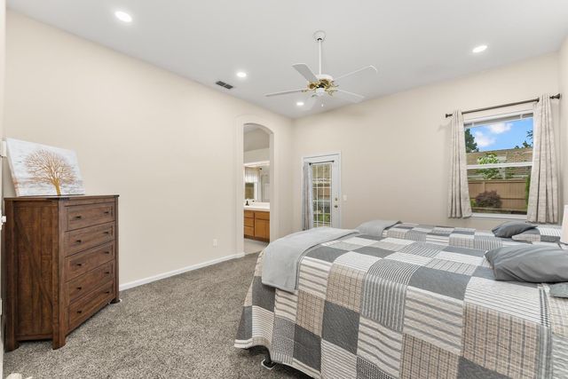 11858 Point Rock Way, Gold River, CA 95670