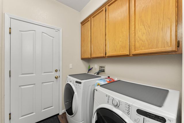 11858 Point Rock Way, Gold River, CA 95670