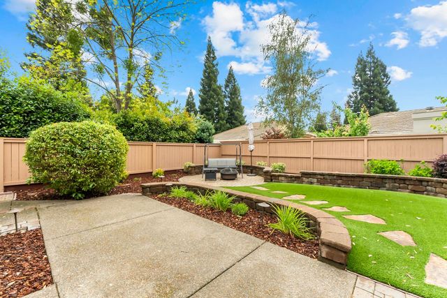 11858 Point Rock Way, Gold River, CA 95670