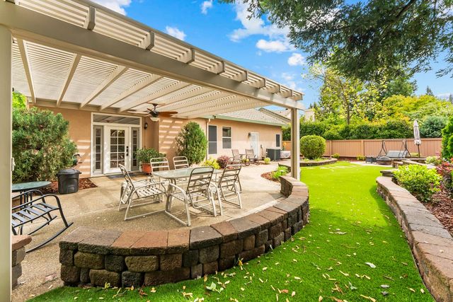 11858 Point Rock Way, Gold River, CA 95670