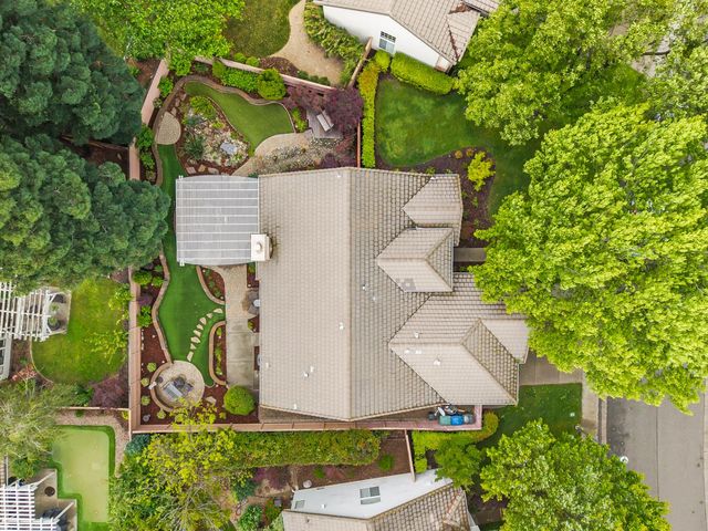 11858 Point Rock Way, Gold River, CA 95670