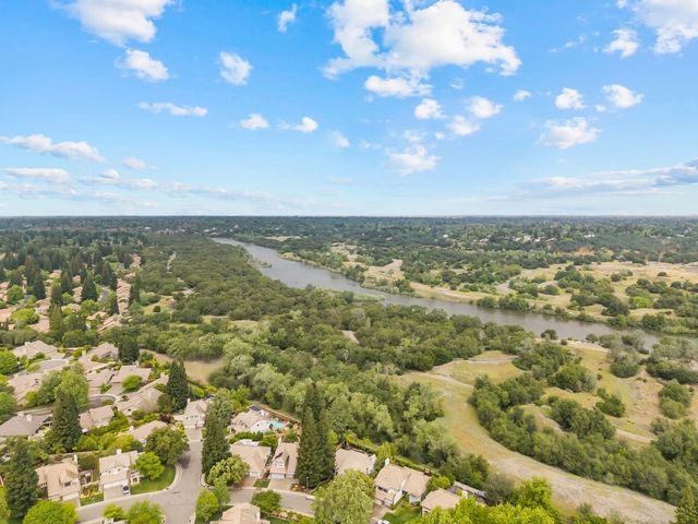 11858 Point Rock Way, Gold River, CA 95670