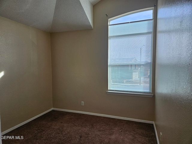 1725 SAINT MARK Avenue, El Paso, TX 79936