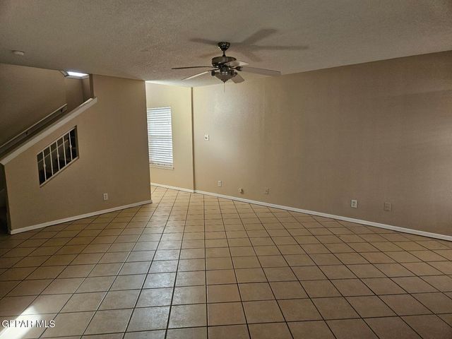 1725 SAINT MARK Avenue, El Paso, TX 79936