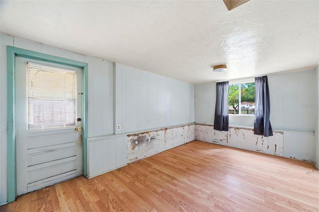 927 YALE STREET N, St Petersburg, FL 33713