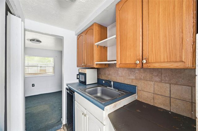 927 YALE STREET N, St Petersburg, FL 33713