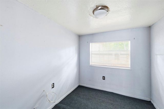 927 YALE STREET N, St Petersburg, FL 33713