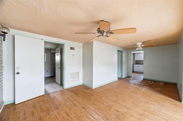 927 YALE STREET N, St Petersburg, FL 33713