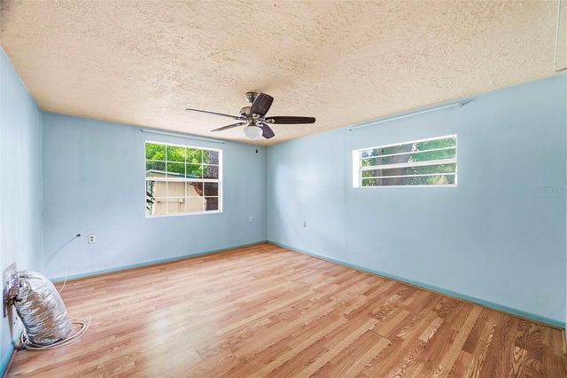 927 YALE STREET N, St Petersburg, FL 33713