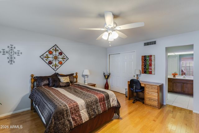 2505 E DENTON Lane, Phoenix, AZ 85016