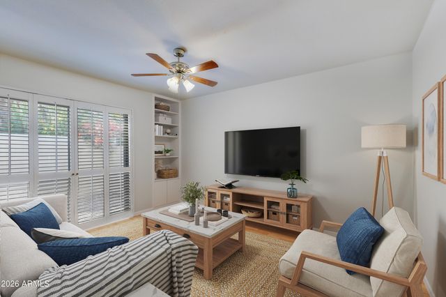 2505 E DENTON Lane, Phoenix, AZ 85016