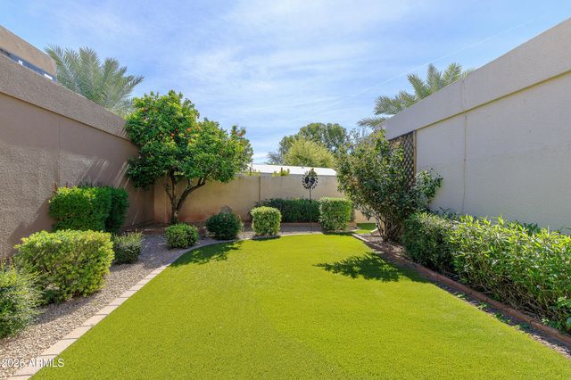 2505 E DENTON Lane, Phoenix, AZ 85016