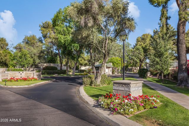 2505 E DENTON Lane, Phoenix, AZ 85016